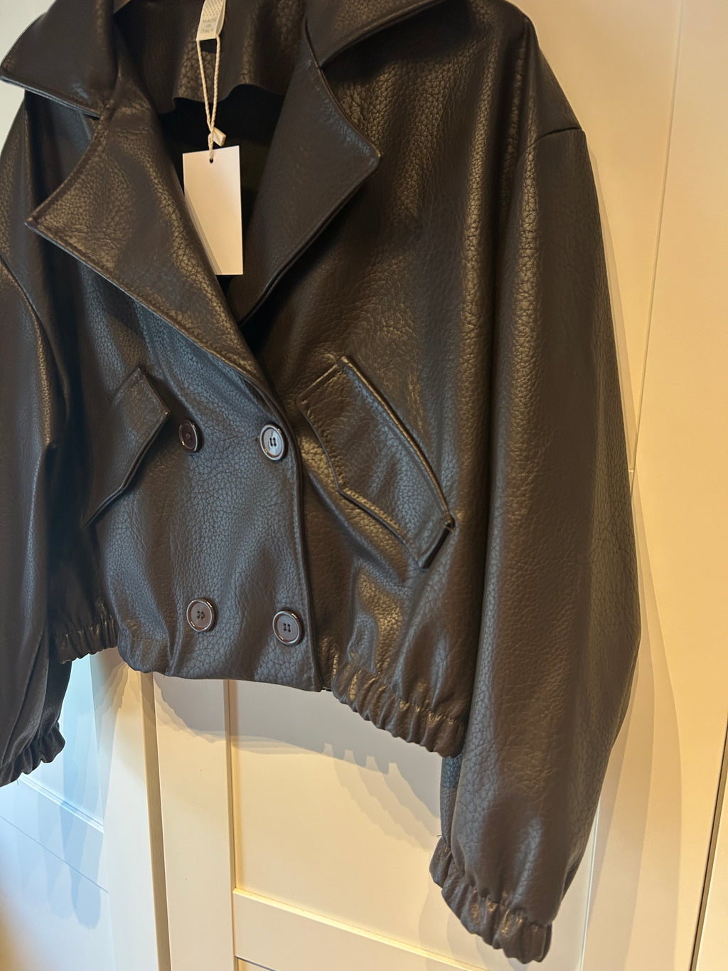 CHAQUETA MARRÓN OSCURO